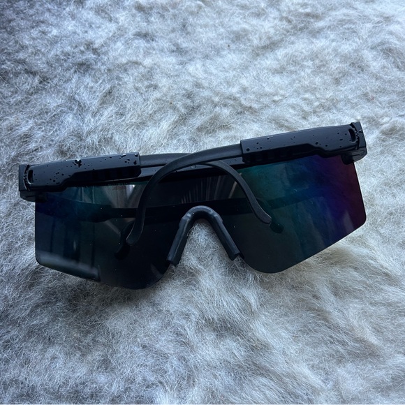 Rainbow Sunglasses Unisex Apres Ski Attire - Picture 6 of 7
